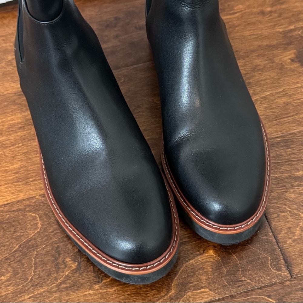 Stuart Weitzman Adrina City Boot in Black Leather - Picture 5 of 10